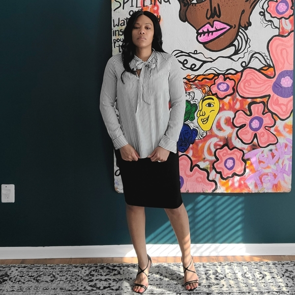 Tie neck striped shirt - Picture 5 of 5